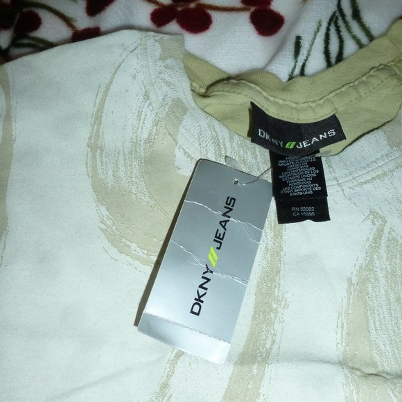 NEW Vintage DKNY Sport Muscle Tee/ tank top Sz M - Picture 5 of 8